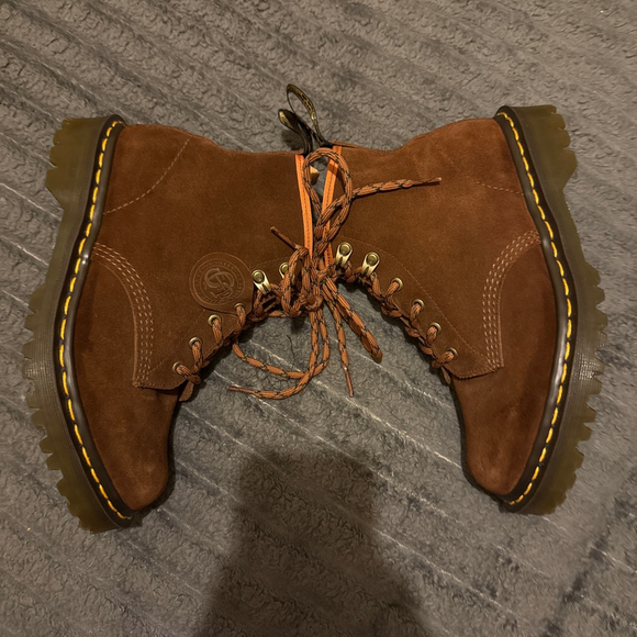Women's Dr. Martens Brown Suede Ankle Boots UK 6 - Picture 4 of 6